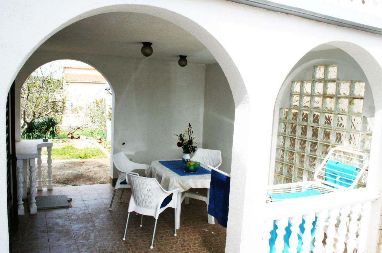 Apartment Azriel Vir Extérieur photo