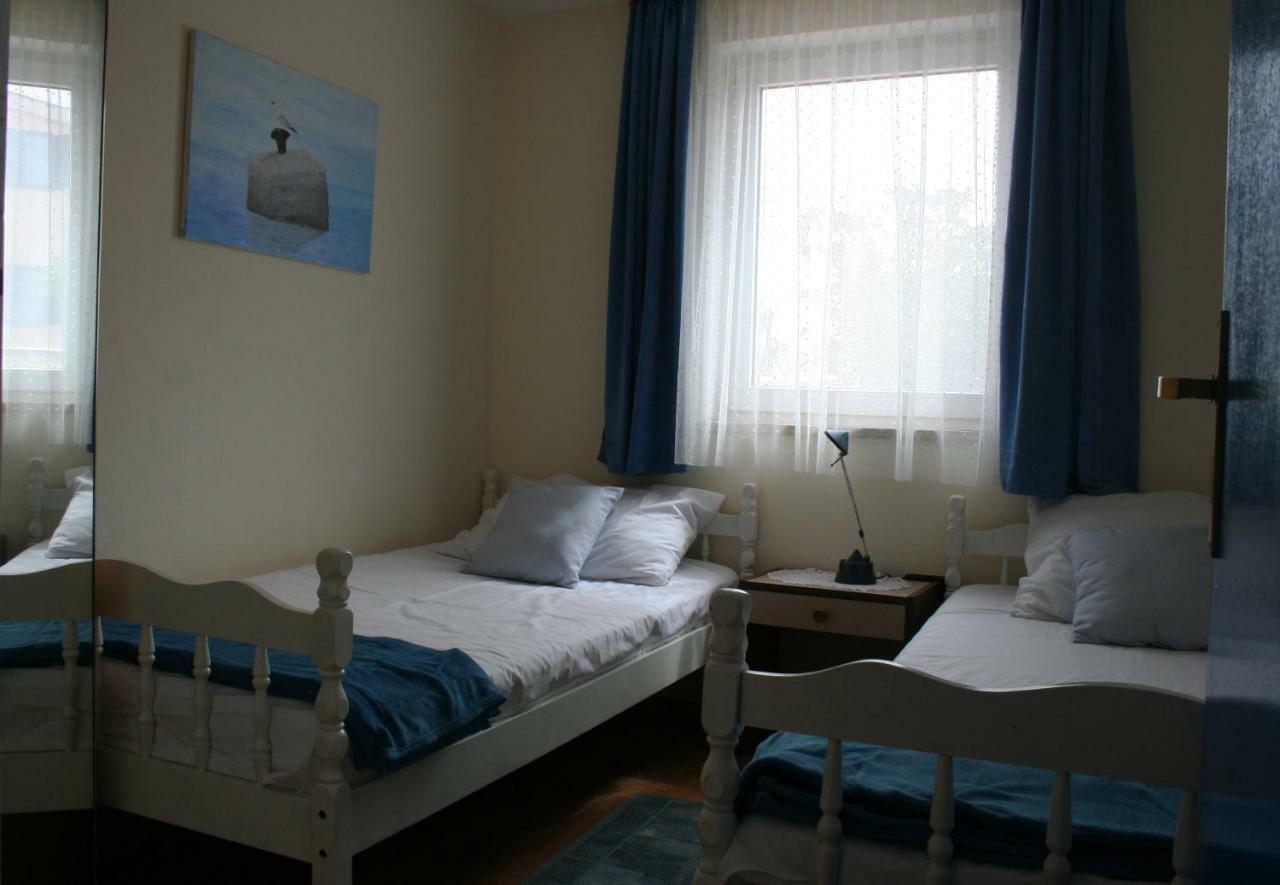 Apartment Azriel Vir Extérieur photo